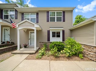 204 Oak Ridge Dr #204, Windsor Locks, CT 06096
