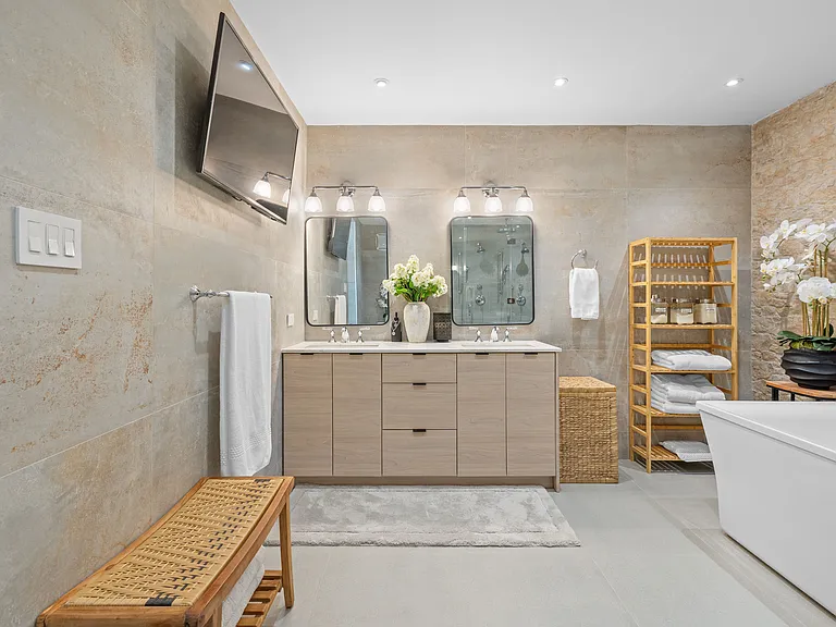 5103 Cond Royal Palm D101 — Photo 32