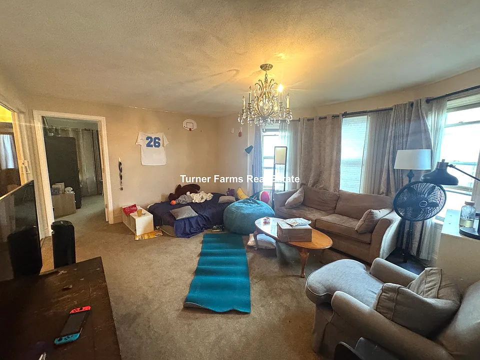11 Bowdoin St #2