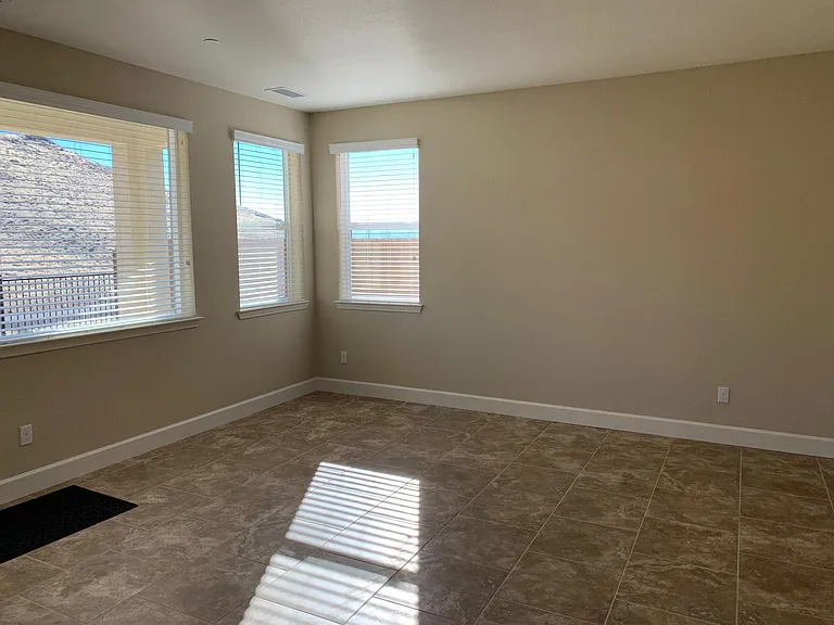 3286 Vincinato Dr — Photo 4