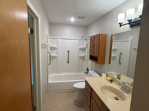 3rd image of 5849 Bear Creek Dr
