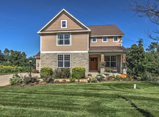 69 Nicholas Dr, Valparaiso, IN 46383