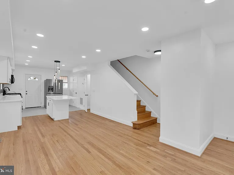 518 Oglethorpe St NE — Photo 9