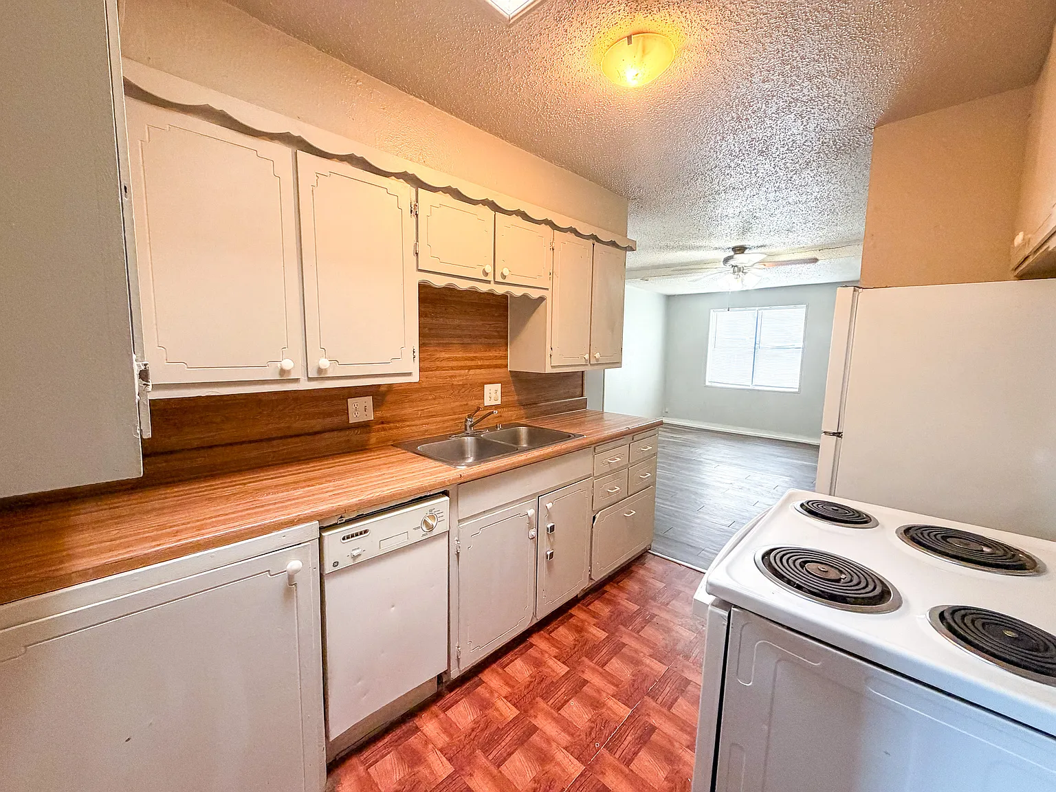 1 bed, 400 sqft, $700 — Photo 4