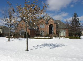 22438 Paddington Ct, Novi, MI 48374