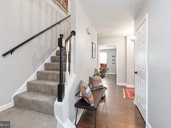 4th image of 717 Lendall Ln
