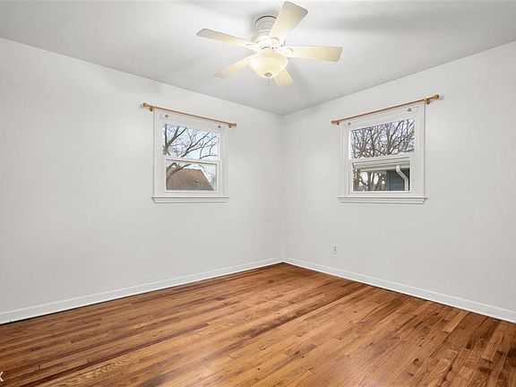 3rd image of 805 S Gargantua Ave