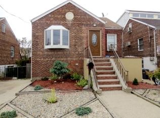 15621 96th St, Jamaica, NY 11414