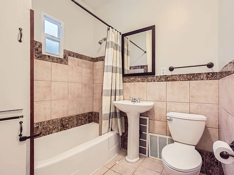 1381 Knox Ct — Photo 15