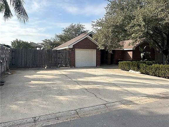 2nd image of 309 Silverado Dr W