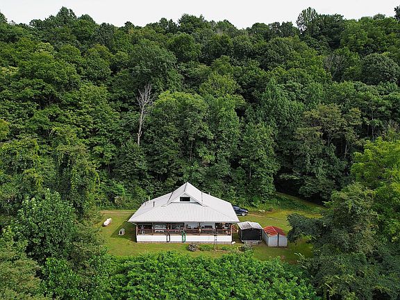 2nd image of 867 Hill Ridge Rd