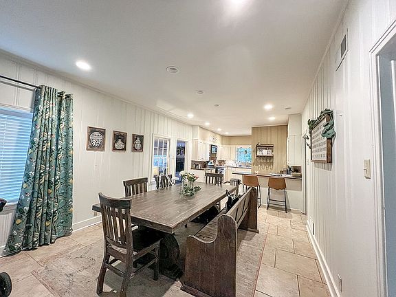 large open dining/kitchen