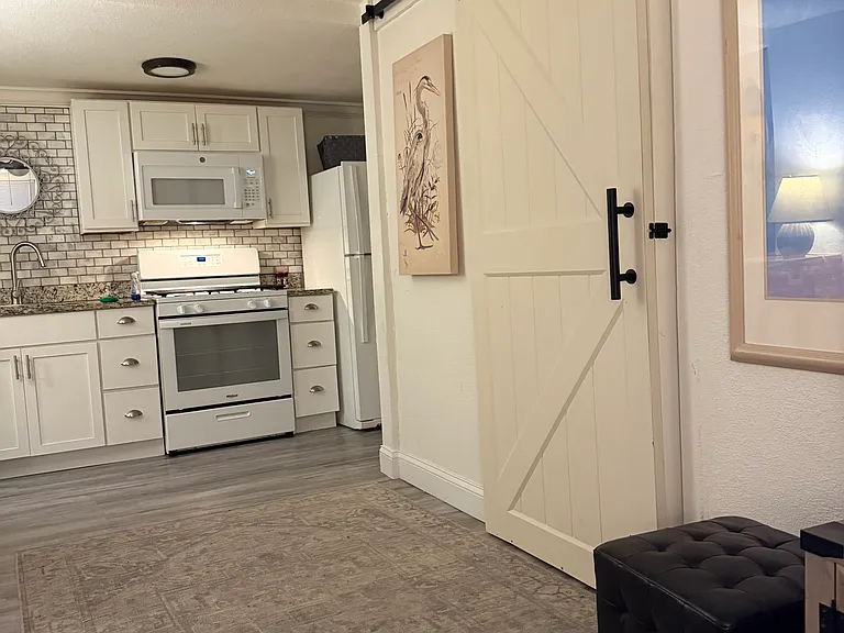 21 S Hollywood Ave #6 — Photo 1