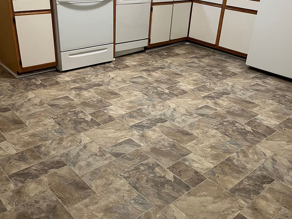 2nd image of 219 Janie Ln