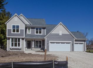 N25W27266 Orchard Ln, Pewaukee, WI 53072