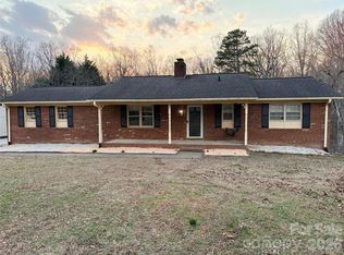 244 Pine Valley Rd, Thomasville, NC 27360