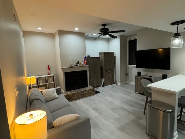 918 W Fullerton Ave #3, Chicago, IL 60614