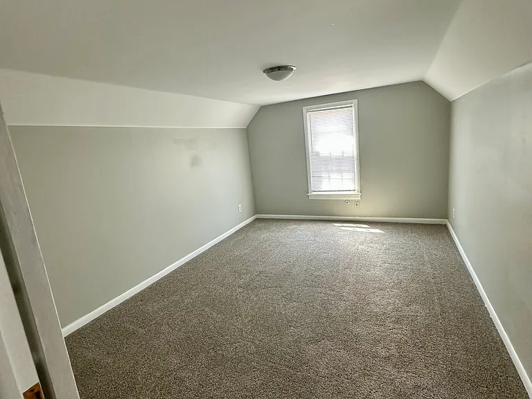 2092 Anderson Rd — Photo 9