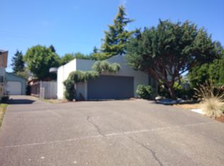 8615 32nd Ave SW, Seattle, WA 98126