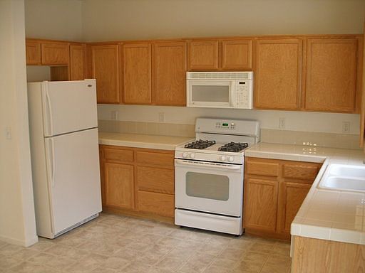 4th image of 8036 Maidenhair Ct