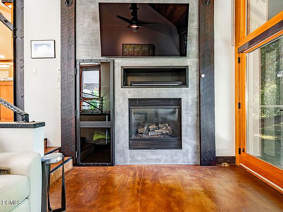 4th image of 1700 Three Kings Dr #184