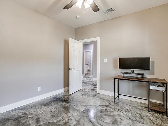 5th image of 105 Ruidoso Way