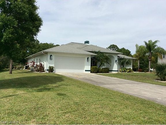3rd image of 7901 Deni Dr