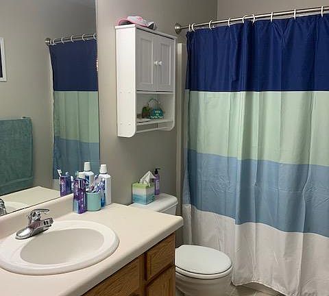 3rd image of 224 SW Des Moines St #224