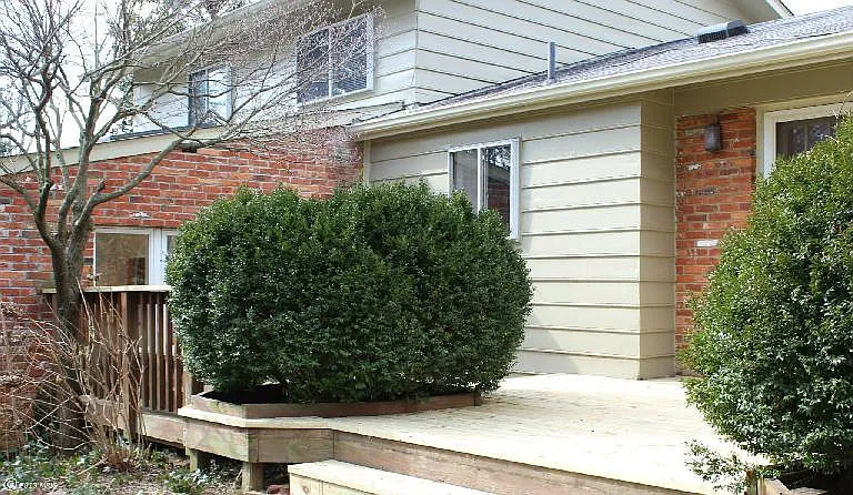 1049 Balls Hill Rd — Photo 2
