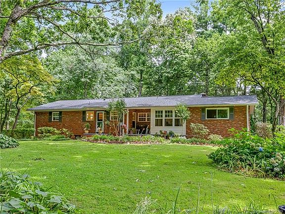 3rd image of 3087 Magnolia Dr