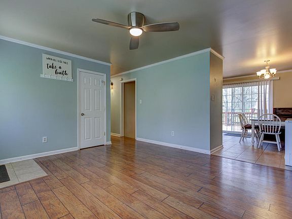 4th image of 5900 Congress Ln