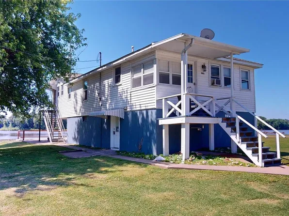 1003 W Main St, Grafton, IL 62037