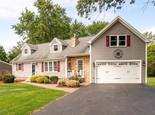 526 Robertson Rd, Churchville, NY 14428