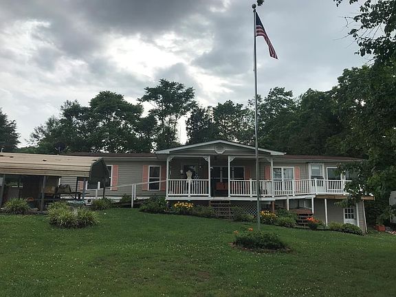 3rd image of 575 Charles Golden Rd