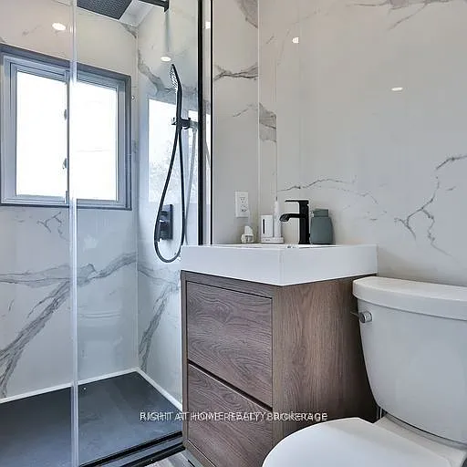 43 Kingston Rd — Photo 20