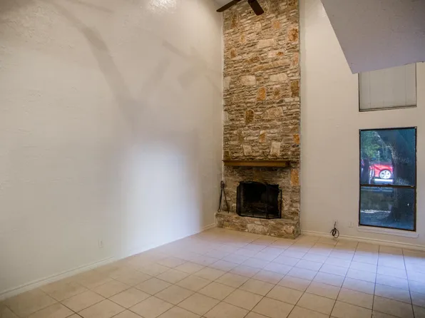 813 Old Ranch Road 12, San Marcos, TX