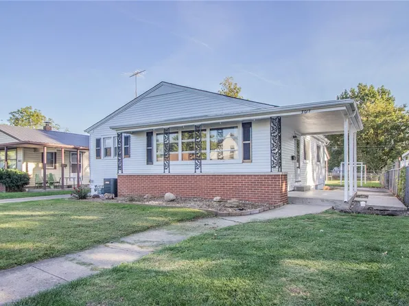 3017 Moultrie Ave, Mattoon, IL 61938