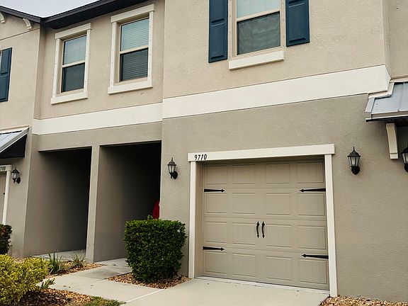 5th image of 9710 Pembrooke Pines Dr