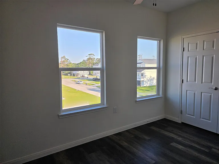 6303 White Oak Dr — Photo 13