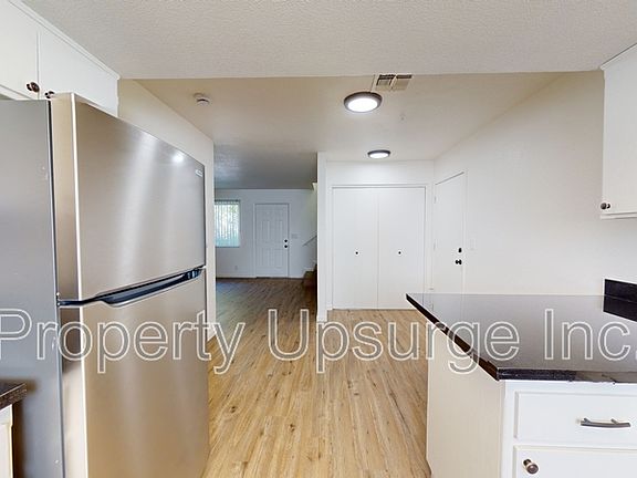 2nd image of 1450 Victor Ave #B