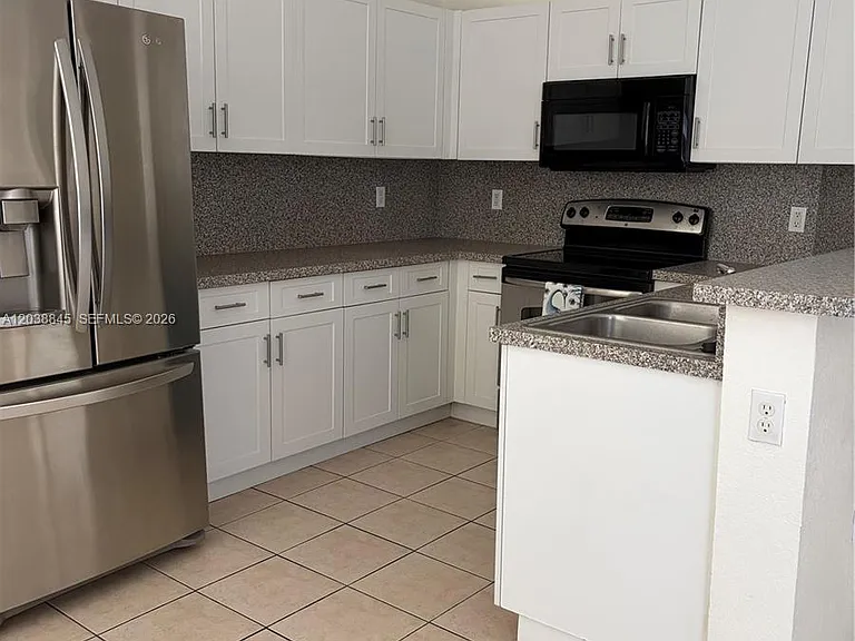 12393 SW 124th Ter — Photo 9