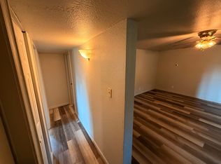 1004 N 13th St APT 1, Herrin, IL 62948