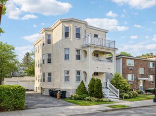 559 Hyde Park Ave Floor 3, Roslindale, MA 02131