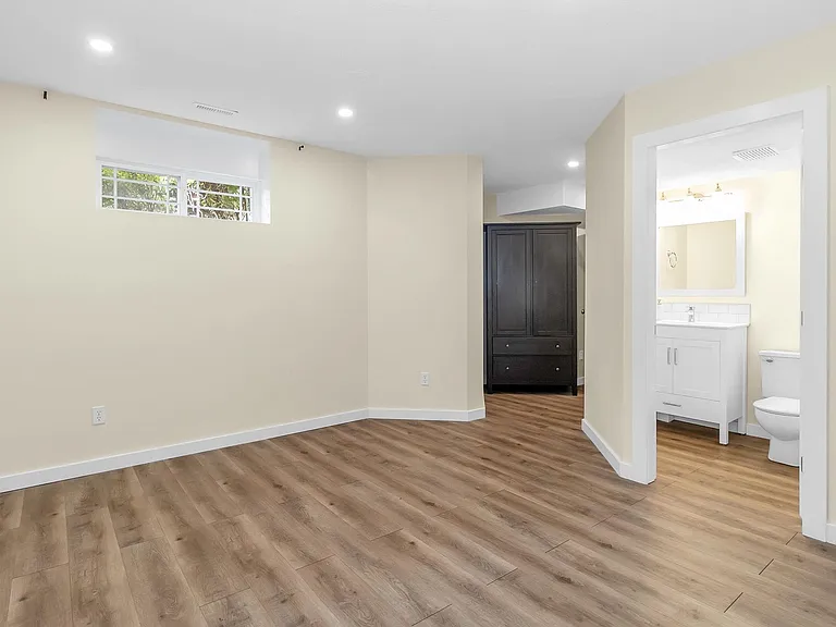 805 Fowler Ct #BASEMENT — Photo 15
