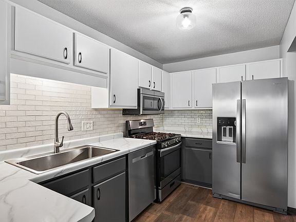 5th image of 7621 Zinnia Way N