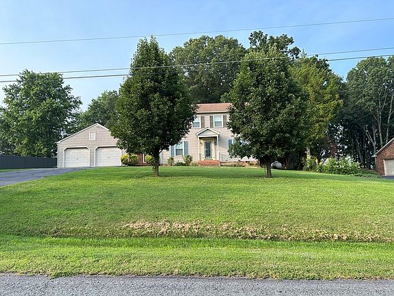 2nd image of 176 Franklin Pl
