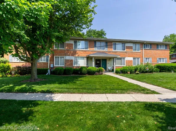 1155 Derby Rd APT 8, Birmingham, MI 48009