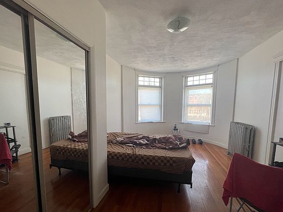 5th image of 1905 Beacon St APT 2F