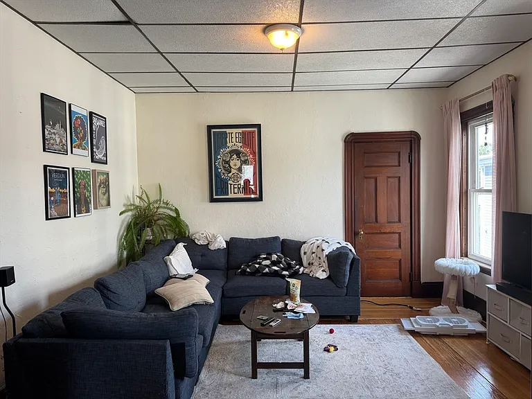 783 E 4th St #3 — Photo 4