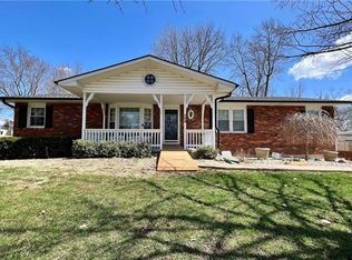 503 S 6th St, Savannah, MO 64485